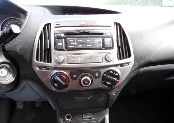 Hyundai i20 cena 7900 przebieg: 99000, rok produkcji 2014 z Gorlice małe 277